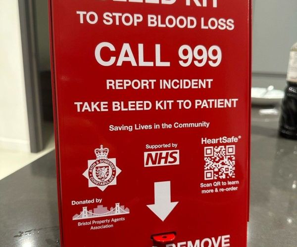 BPAA supplies 10 Emergency bleed kits in the Greater Bristol Area